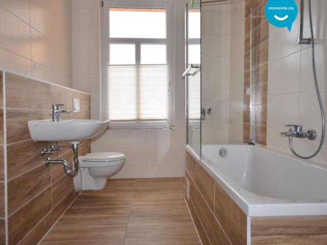 TOP! • Balkon • 2 Zimmer • helle Wohnküche • modernes Tageslichtbad mit Wanne • Zentrumsnah • Mieten ID: 1017