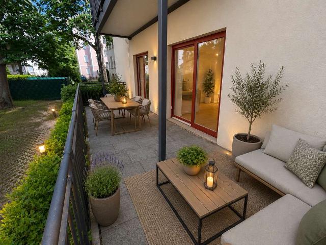 TOP! Bezugsfreie 4 Zi. Whg. mit 2 Bädern, Parkett und großem Balkon