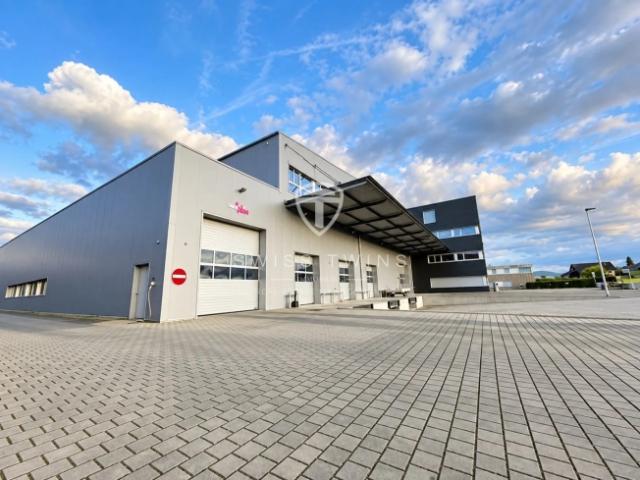 Top Gewerbestandort Oberrüti 3'400 m² Lagerfläche mit optimaler Logistik