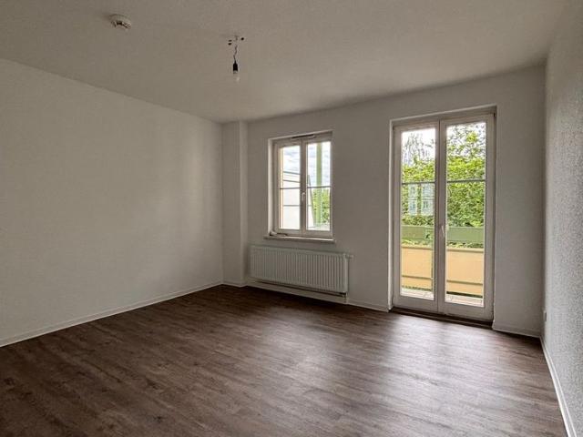 Top gelegene 2 RWE mit Balkon!