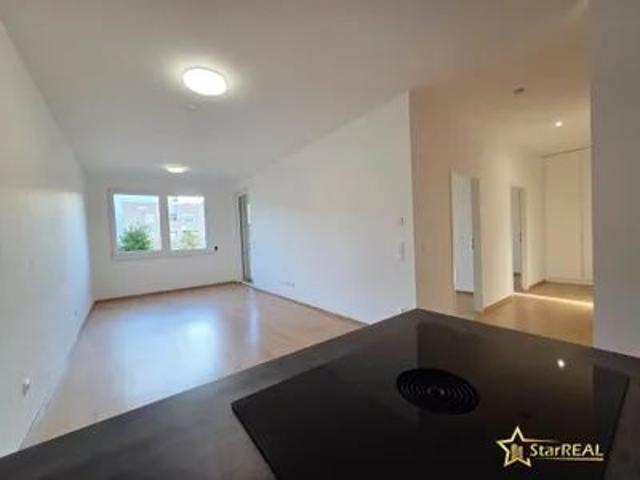 TOP GELEGENHEIT! | NEUWERTIGE 3 ZIMMER WOHNUNG | GROSSZÜGIGER BALKON | EWE DESIGNKÜCHE | NAHE U1 KAGRANER PLATZ