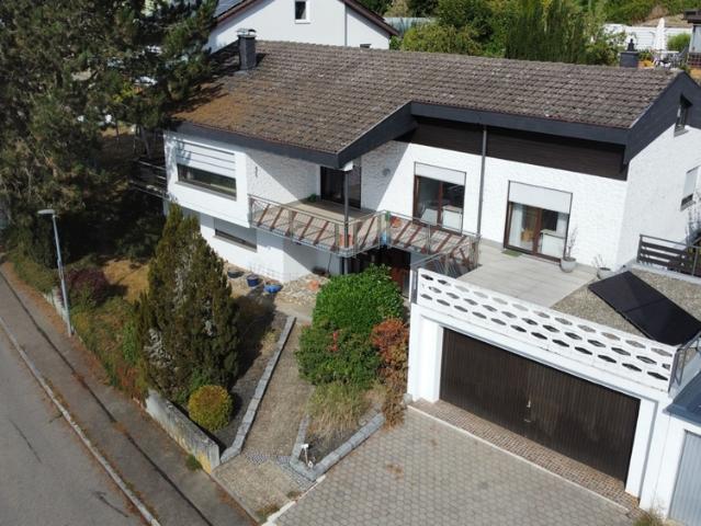 Top Gepflegt Einzigartiges Einfamilienhaus mit ELW in traumhafter Panoramalage von Herbrechtingen