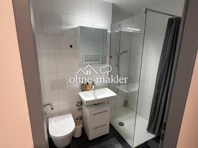 Top gepflegt & voll möbliert: Schicke 1 Zimmer Whg mit West Balkon und TG