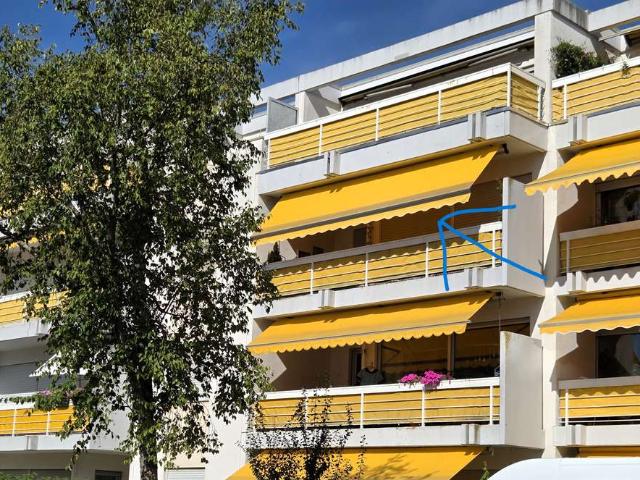 Top gepflegte Dreizimmer Eigentumswohnung mit Loggia und Tiefgarage!