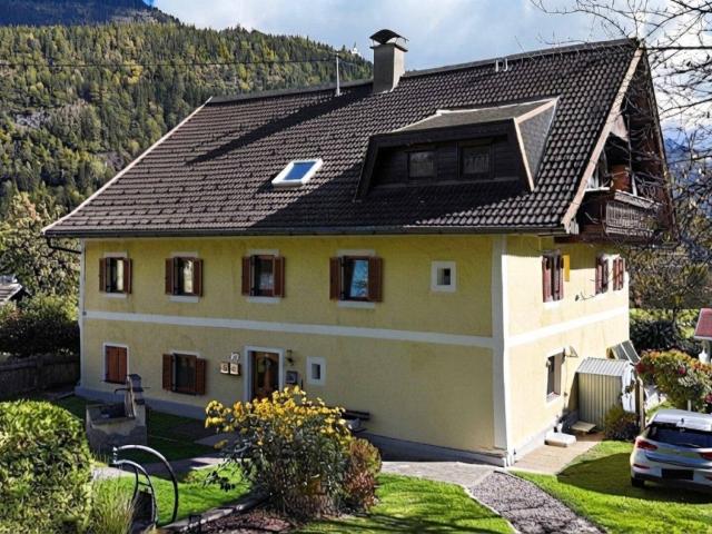 Top gepflegte Wohnung mit Gartenanteil und PKW Stellplatz im Mölltal
