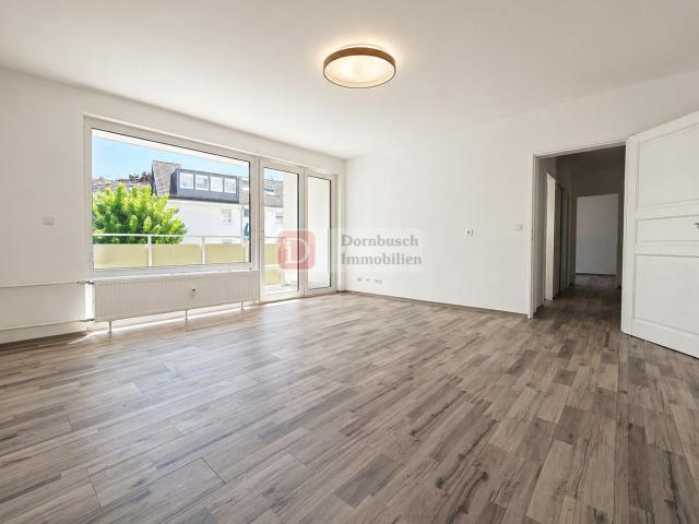 Top! Gepflegte 2 Zimmer Wohnung mit Balkon & Einbauküche