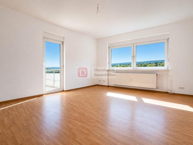 Top! Gepflegte 3 Zimmer Wohnung mit Balkon und Taunusblick