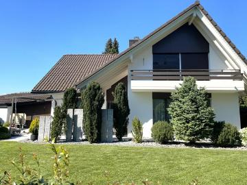 Top gepflegtes und sehr gut unterhaltenes 5 1/2 Zimmerhaus an zentraler Lage