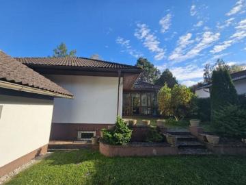Top gepflegter Bungalow mit idyllischem Garten