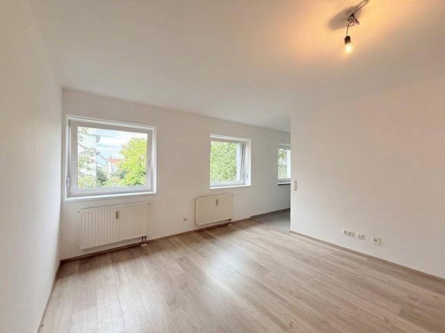 Top geschnittene 1 Zimmer Wohnung mit tollem Bad in Hetzendorf!