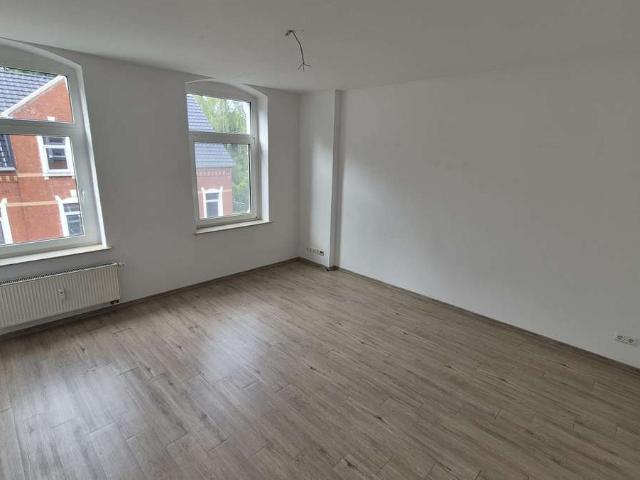 Top geschnittene 4 Zimmerwohnung mit Balkon