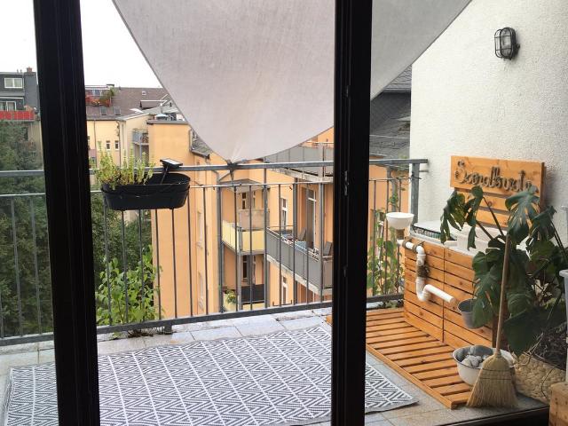 TOP Dachgeschoss whg. mit Balkon + Bad mit Fenster + offene KÃ¼che