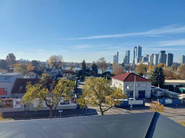 TOP Dachgeschosswohnung mit vier Terrassen und Klimaanlage