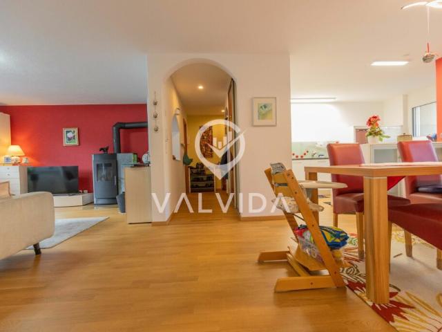 Top Deal: 4.5 Zimmer Wohnung mit 2 Balkonen, Garage & Gäste WC