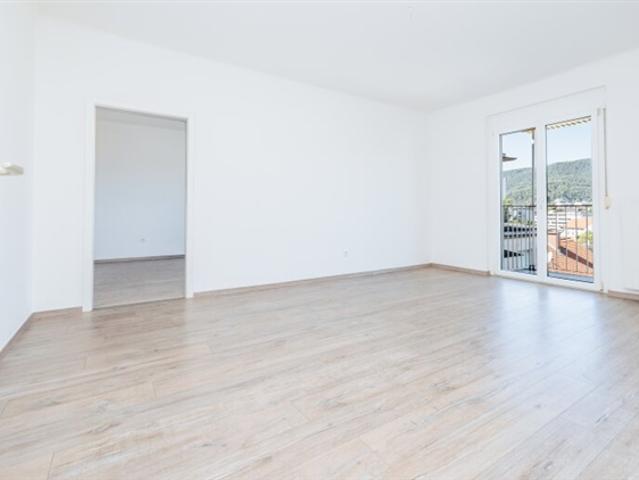 TOP DEAL I WESTBALKON I BADEWANNE I MODERNISIERT I SMARTE RAUMAUFTEILUNG I HAUSTIERE ERLAUBT I RUHIGE LAGE I 6. STOCK MIT LIFT I PROJEKT WOHNEN