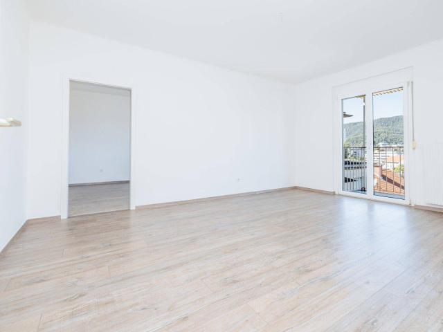 WESTBALKON I BADEWANNE I MODERNISIERT I SMARTE RAUMAUFTEILUNG I RUHIGE LAGE I 6. STOCK MIT LIFT I PROJEKT WOHNEN