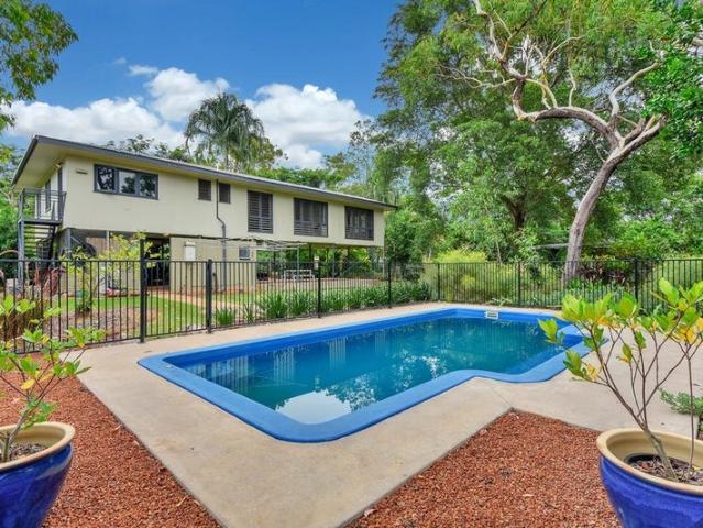 Top End outdoor Living with Pool! Why compromise when YOU can have it all