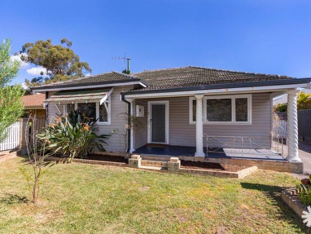 TOP END CHARACTER CHARM IN A LEAFY RIVERVALE LOCATION