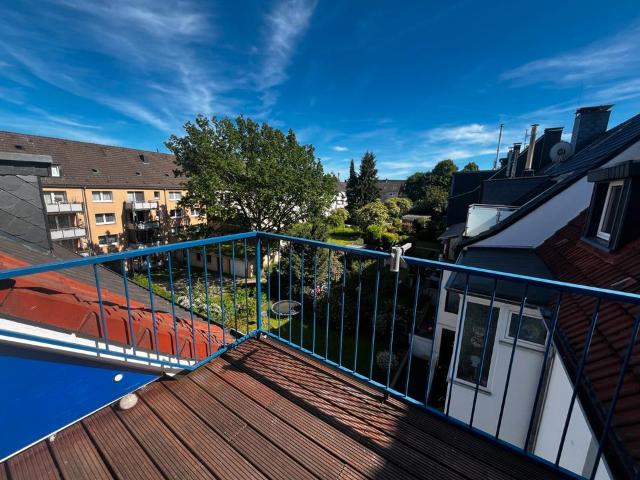 Top Eigentumswohnung mit Dachterrasse, renoviert und bezugsfertig