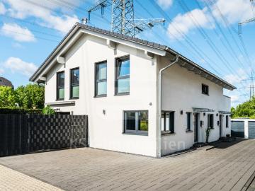 TOP Einfamilienhaus mit Einliegerwohnung: Viel Potential für Familien & Selbstständige in Efferen!