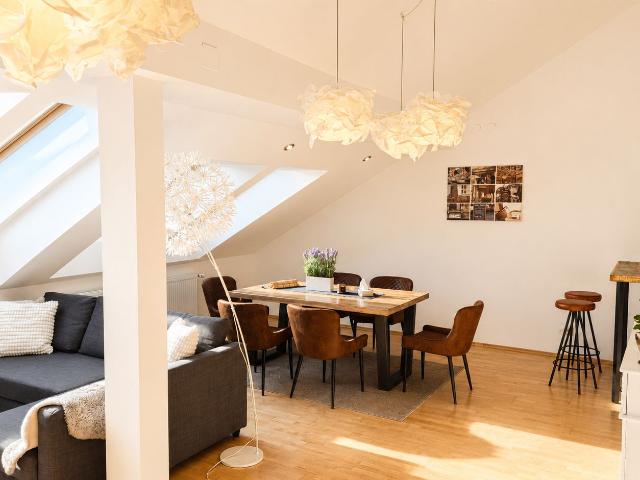 Top Floor 100m² | Terrace, A/C, Near Main Station