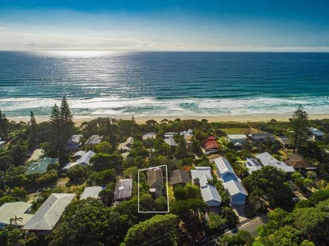 Top Floor, 1 Bed Unit with the beach and creek at your door step in New Brighton
