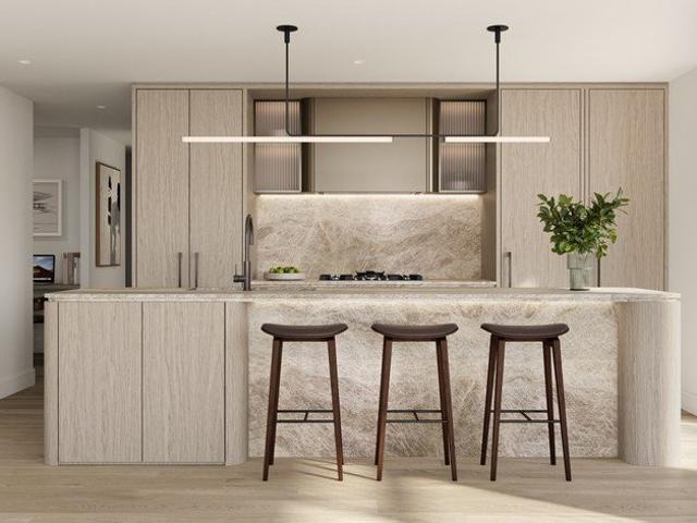 Top Floor 270 Degree North Aspect Living