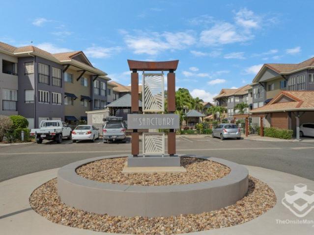 Top Floor 2 Bed 2 Bath Unit!