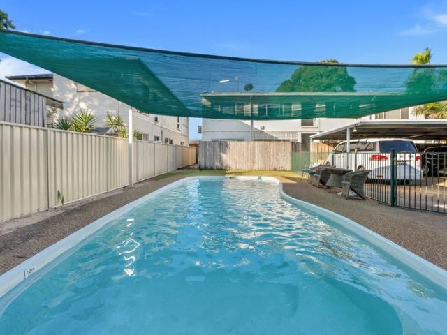 Top Floor 2 bedroom City Fringe Apartment AVAILABLE 26th OF SEPTEMBER 2024