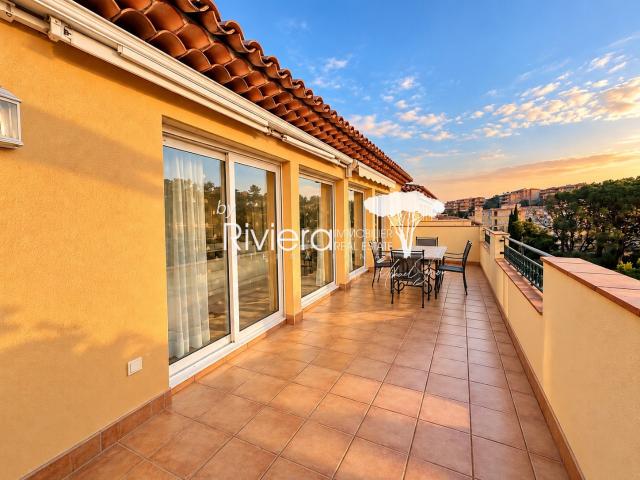 TOP FLOOR 4 Chambres 2 Terrasses Résidence avec Piscin. 103m² Cavalaire sur Mer