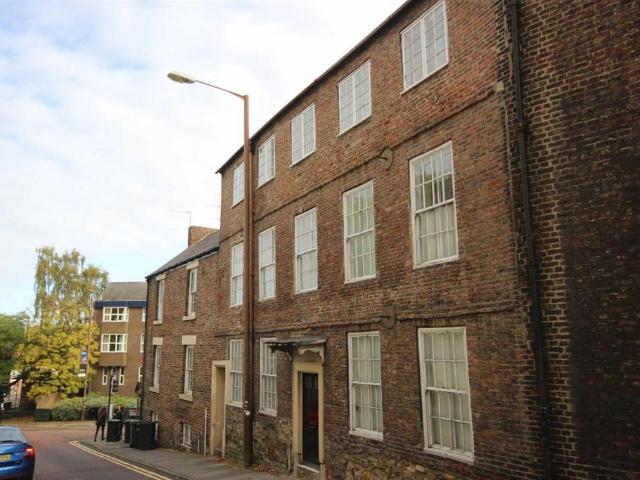 Top Floor, 4a Church Street, Durham 3 bed private hall to rent £888 pcm £205 pw