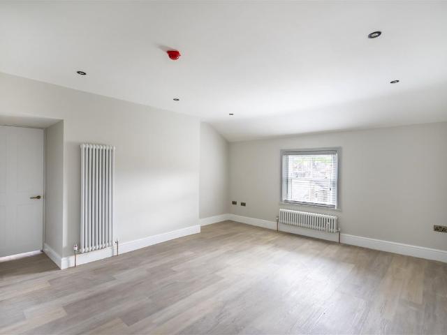 Top Floor, Cygnet Street, York YO23, 2 bed flat to rent, £1,500 pcm | PrimeLocation