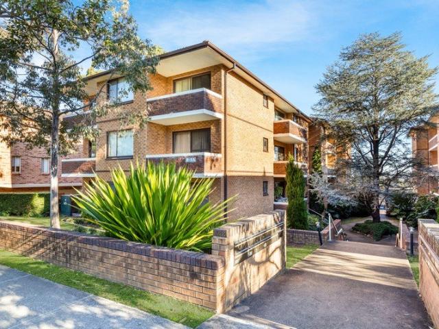 Top Floor Apartment Offering Comfort, Convenience & Future Potential