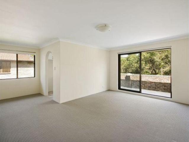 Top Floor Apartment Backing onto Reserve | Quiet & Convenient Location