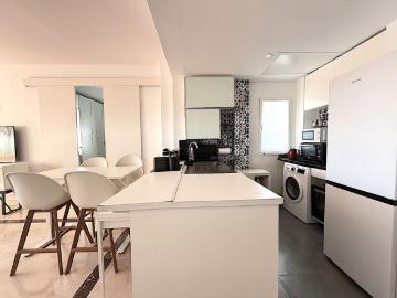 Top Floor Apartment · Bel Air