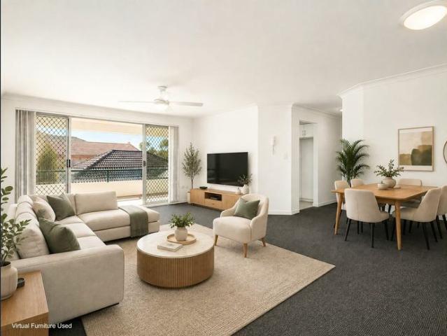Top Floor Apartment in a Security Building | $1250 Per week