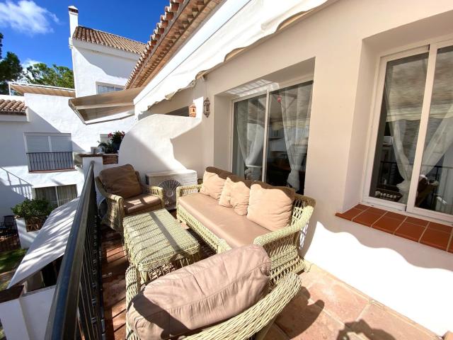 Top Floor Apartment in Aloha