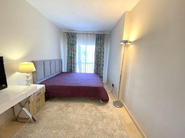 Top Floor Apartment in Aloha