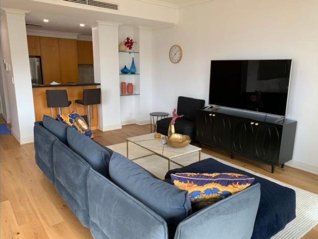 Top floor apartment in exclusive location