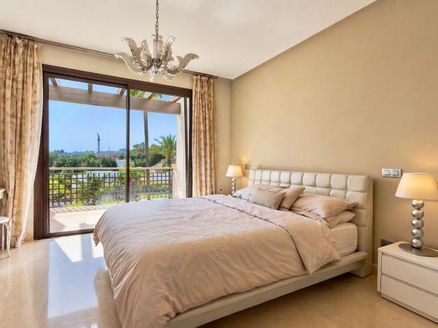 Top Floor Apartment in El Paraiso