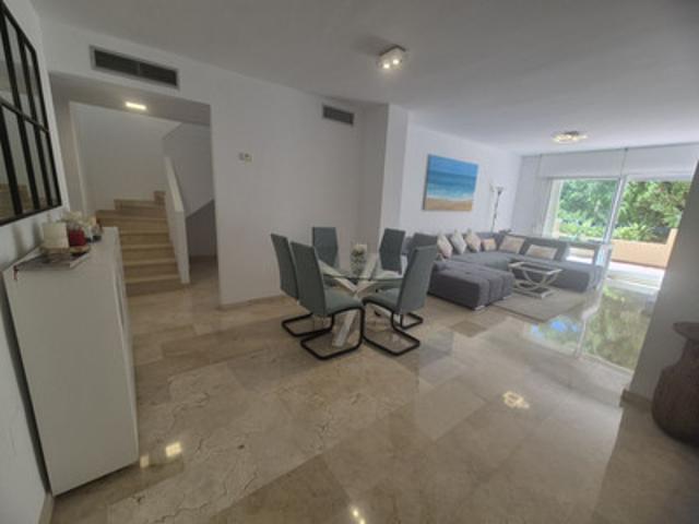 Top Floor Apartment in Guadalmina Alta