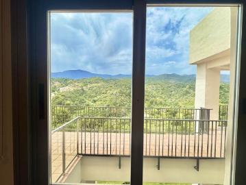 Top Floor Apartment in Selwo