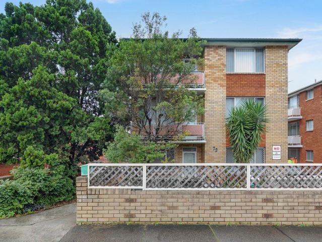 Top floor apartment in the heart of Hurstville