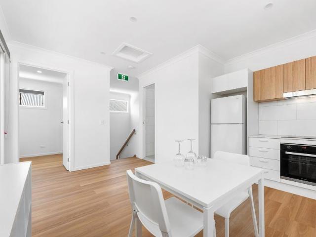Top Floor Apartment with Balcony, Semi Furnished & Bills Included