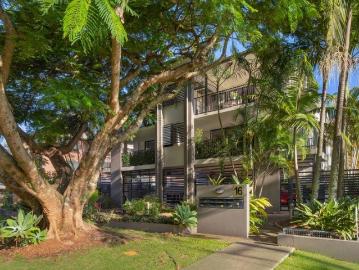 Top floor apartment with leafy outlook and large balcony