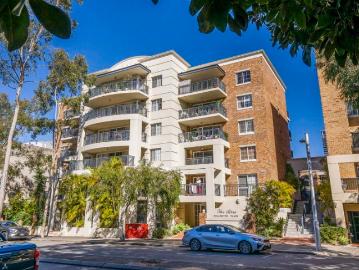 Top Floor Apartment with Northerly Facing Balcony