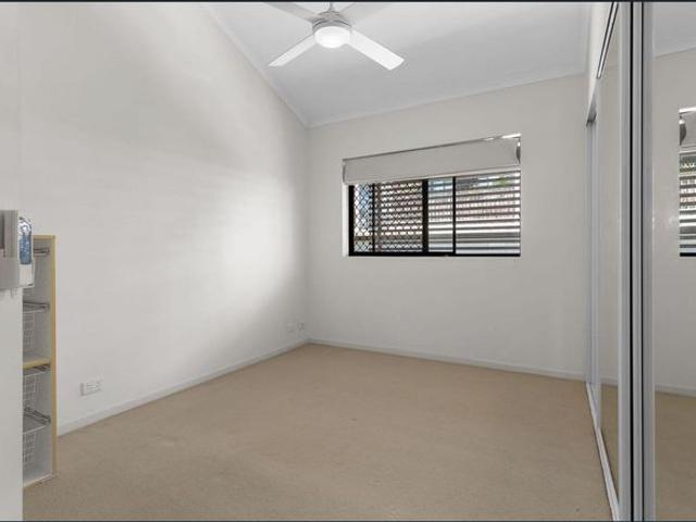 Top Floor Apartment with Sweeping Views!
