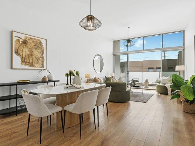 Top Floor Apartment with Private Rooftop Terrace and Iconic City Views