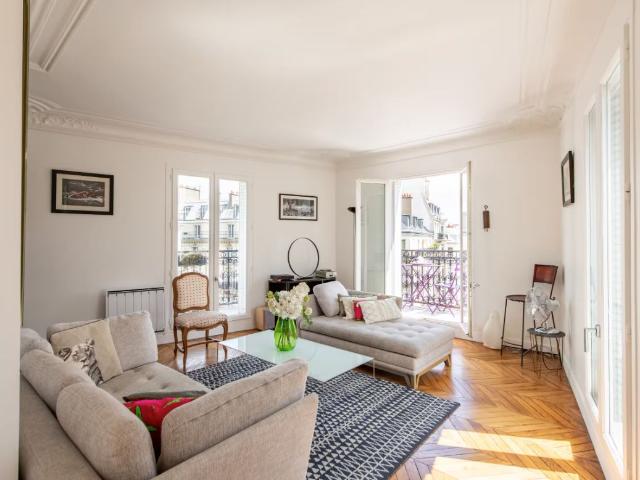 Top floor apartment with view