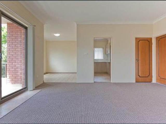 Top Floor Beachside Apartment